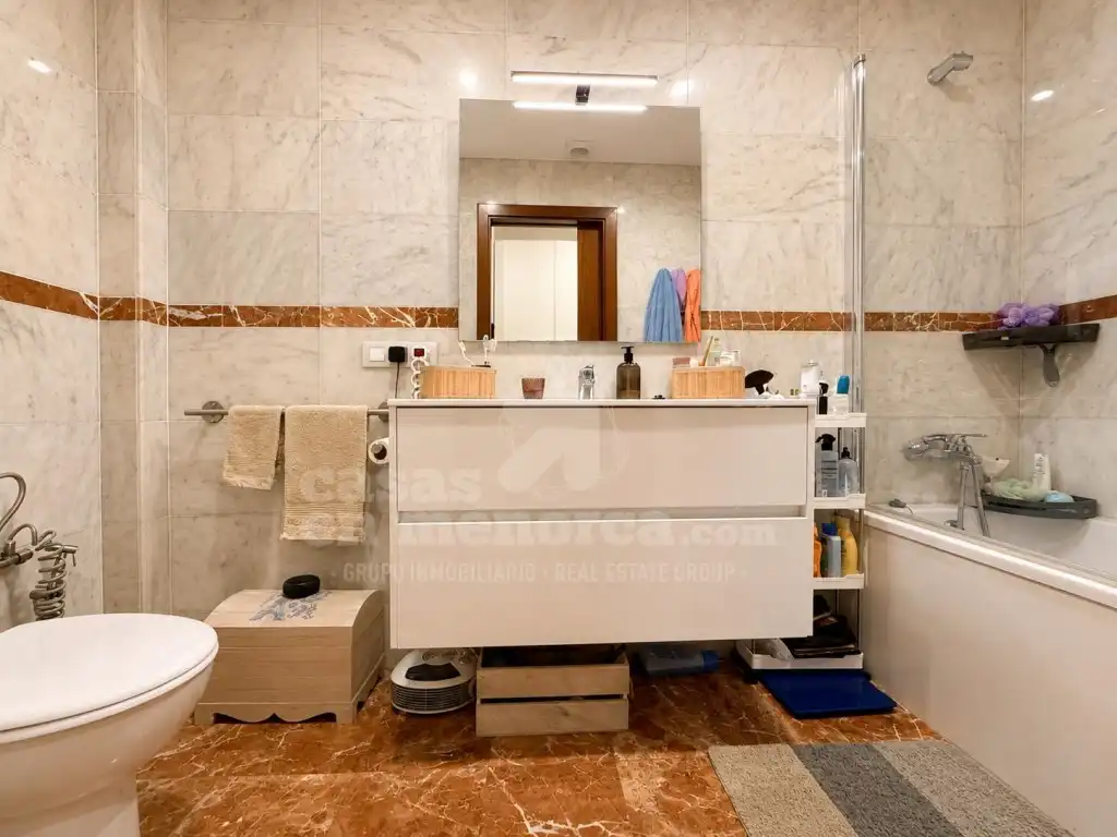 Bathroom of Flat for sale in Ciutadella de Menorca  with Air Conditioner and Terrace