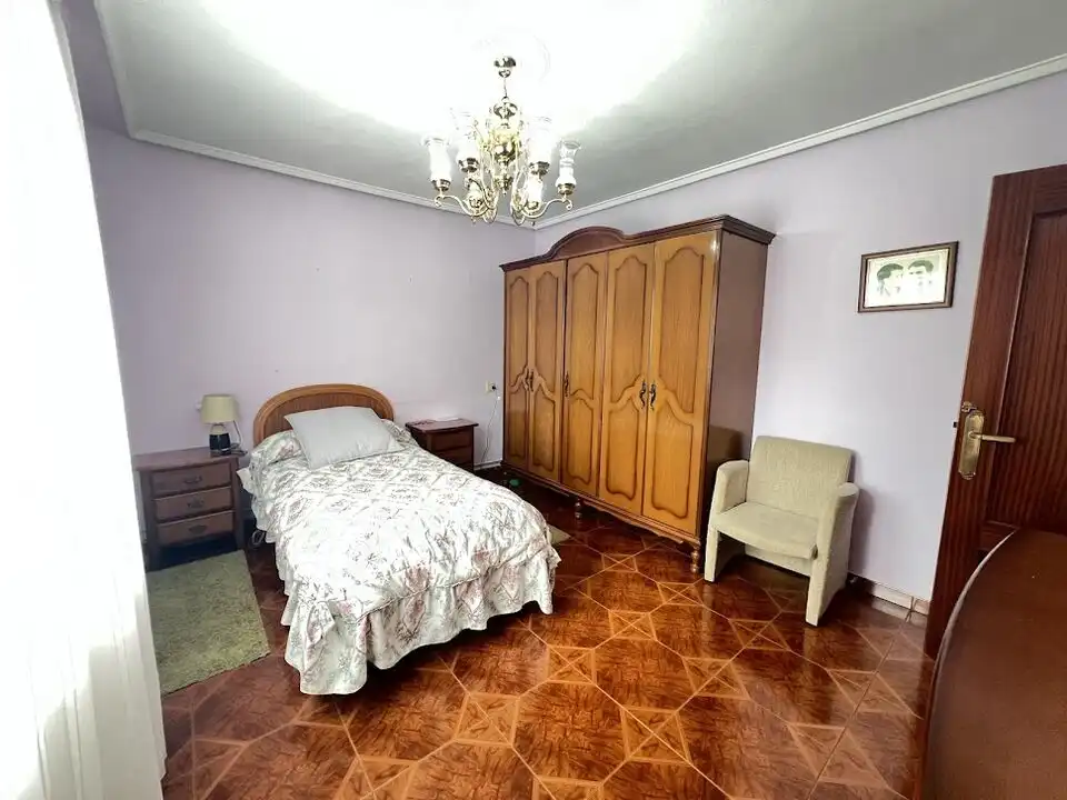 Schlafzimmer von Wohnung zum Verkauf in Siero mit Heizung und Terrasse