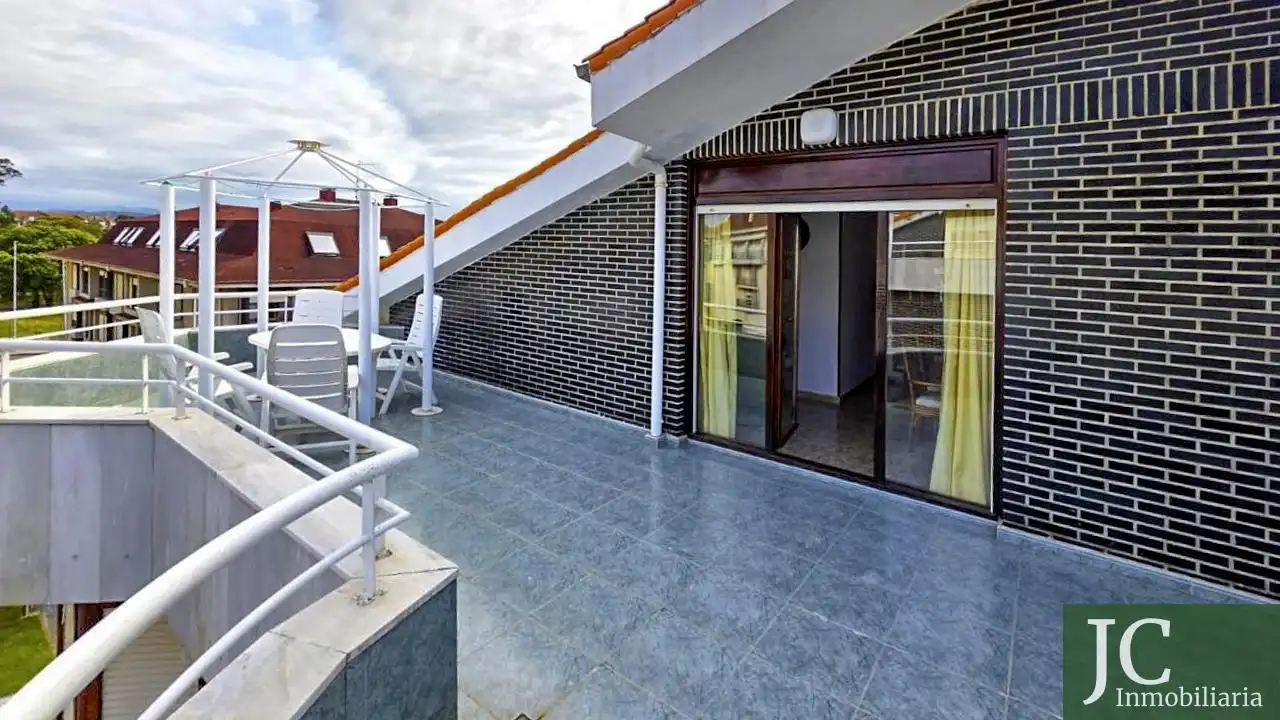 Àtic amb ascensor en venda a Los Caleros