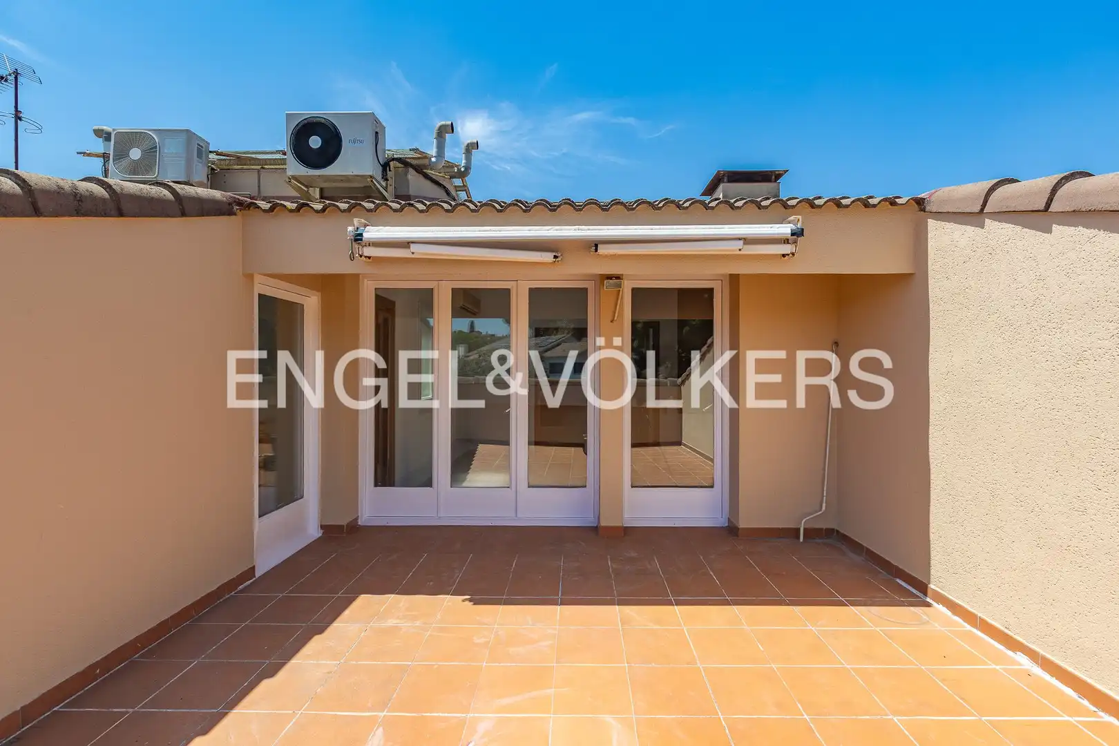 Terraza de Dúplex en venta en Palau-solità i Plegamans con Calefacción, Terraza y Balcón
