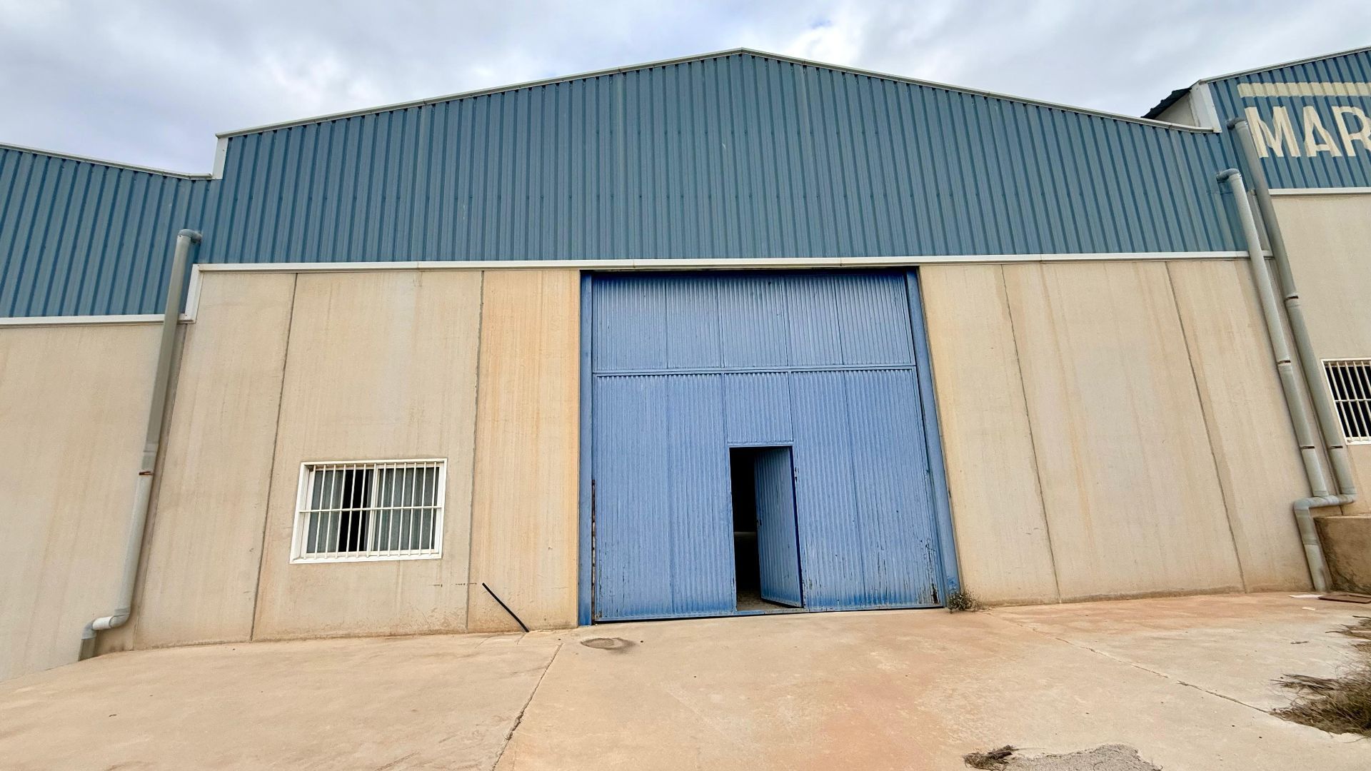 Vista exterior de Nau industrial en venda en Cantoria