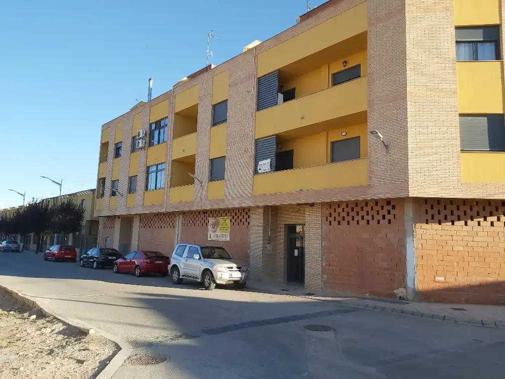 Vista exterior de Local en venta en Valdeganga