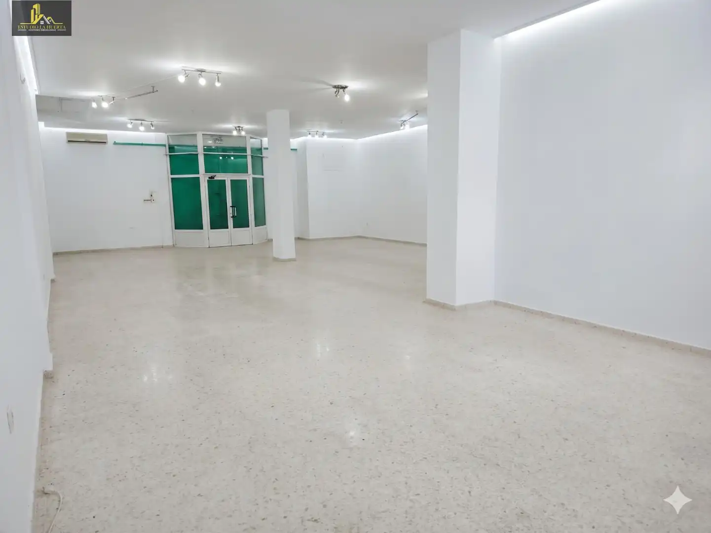 Local comercial en venda a Bornos