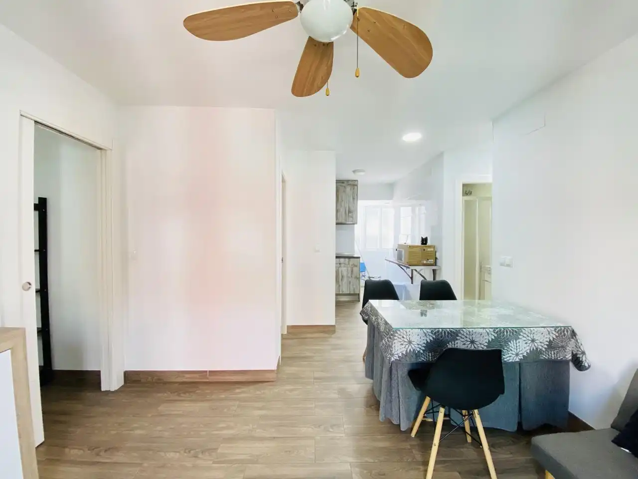 Dining room of Flat for rent in Granada  with Air Conditioner, Furnished and Balcony
