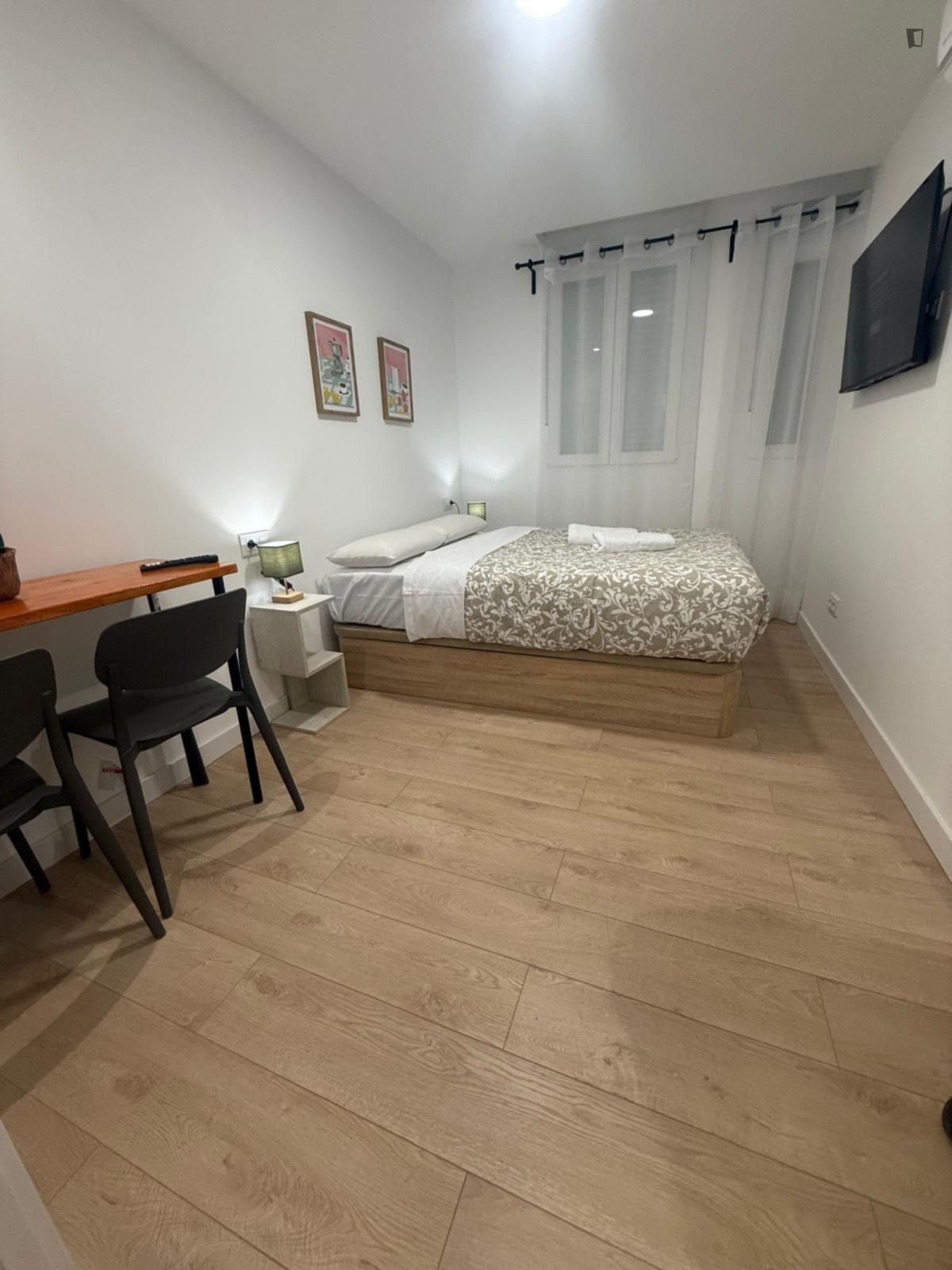 Bedroom of Study to rent in  Madrid Capital  with Air Conditioner, Furnished and Washing machine