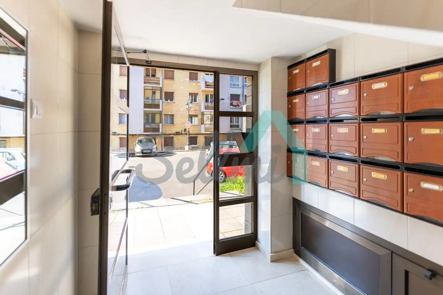 Planta baja para compartir en Oviedo  con Calefacción, Amueblado y Internet