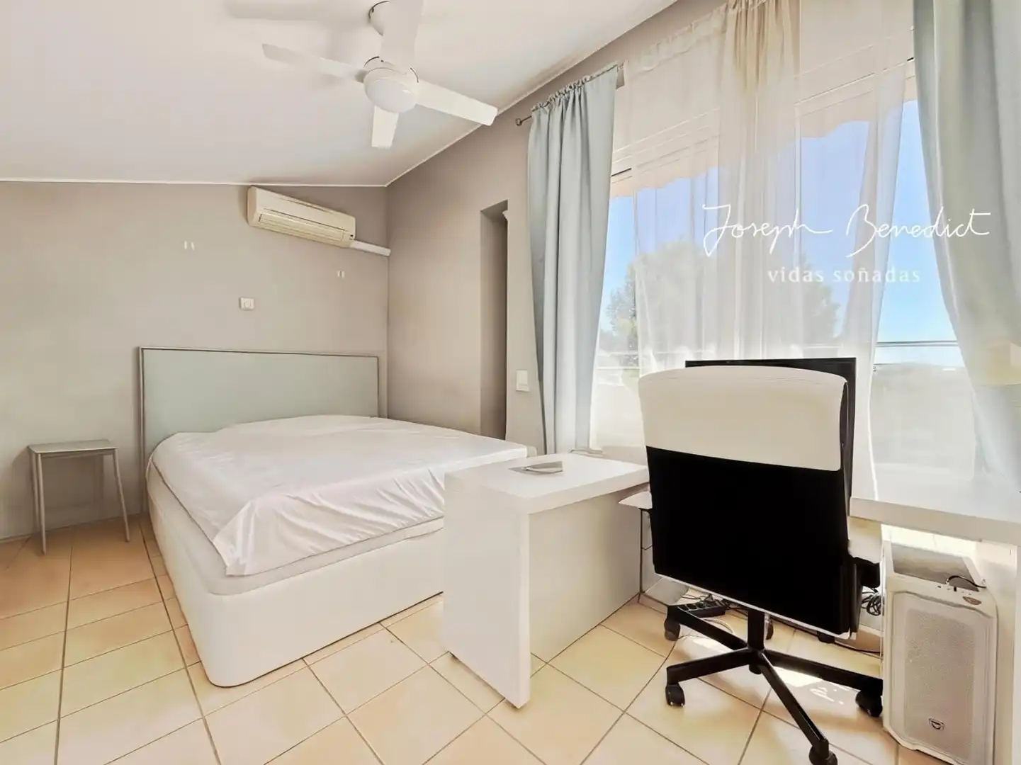 Bedroom of Houses for sale in Castelldefels  with Air Conditioner, Heating and Private garden