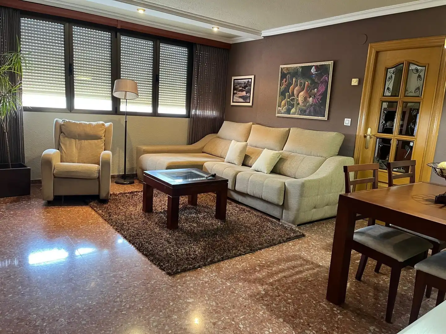 Sala d'estar de Pis de lloguer en Almansa amb Calefacció, Jardí privat i Moblat