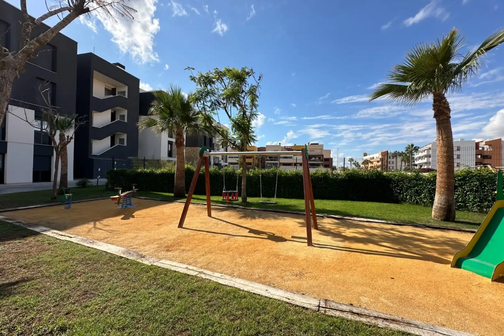 Parking de Casa o chalet en venta en Orihuela con Aire acondicionado, Calefacción y Terraza