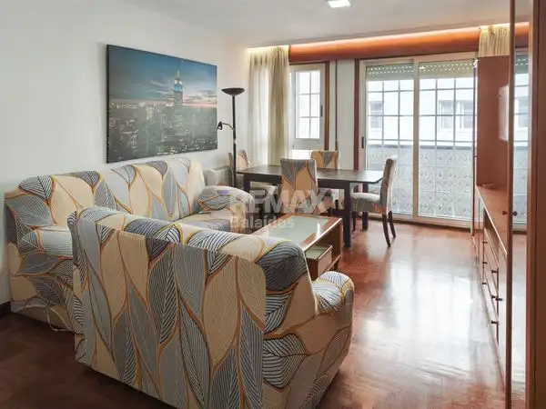 Sala d'estar de Pis en venda en Vigo  amb Calefacció, Parquet i Terrassa