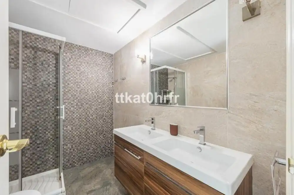 Bathroom of Apartments for rent in Marbella  with Air Conditioner, Terrace and Swimming Pool