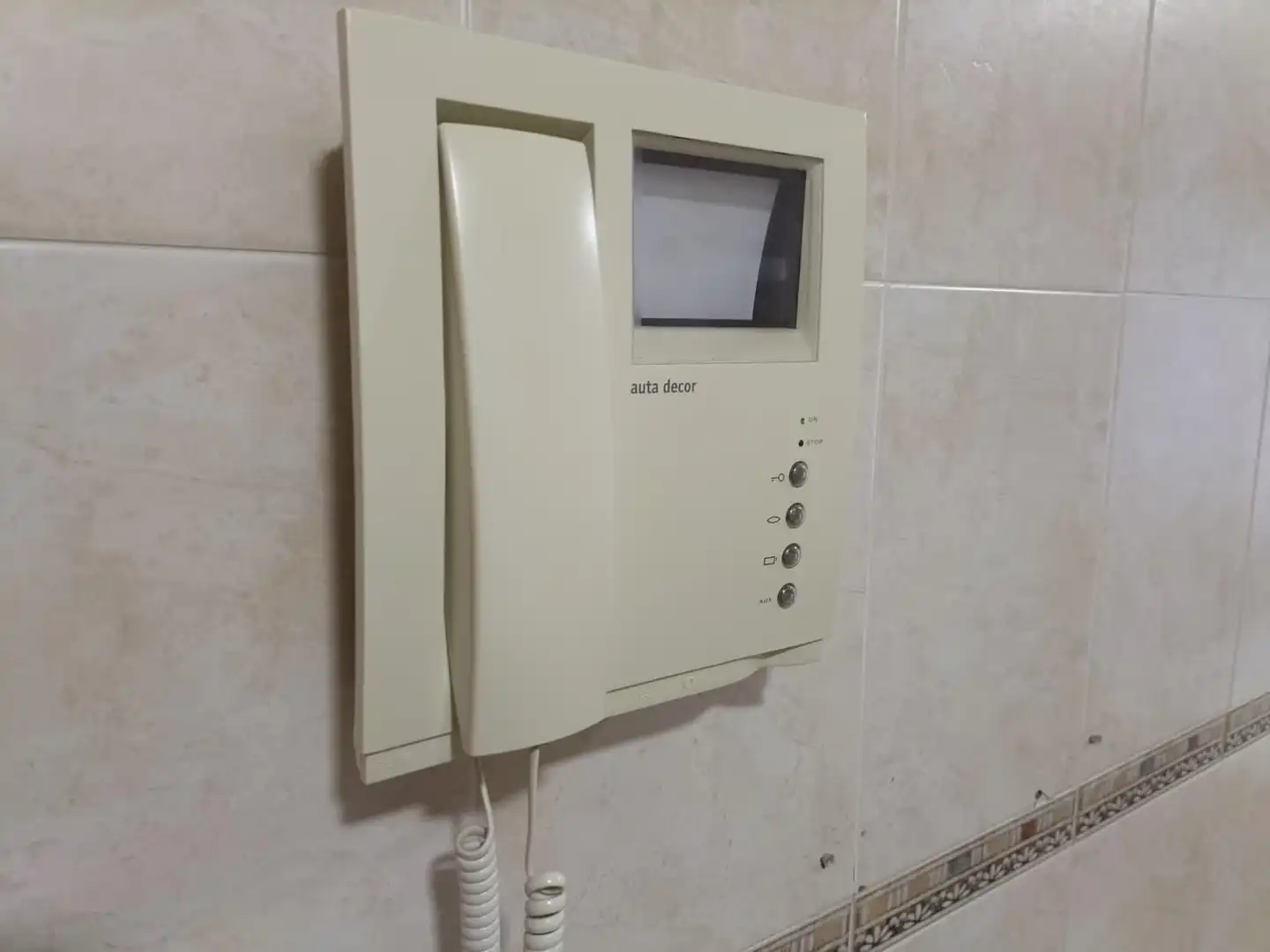Baño de Casa adosada en venta en Grijota con Calefacción, Jardín privado y Terraza