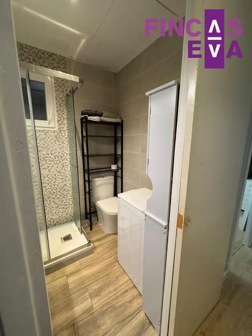 Bathroom of Flat for sale in Barcelona  with Balcony