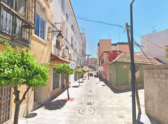 Piso en Venta en Calle Duque de Almodóvar en Casco Antiguo