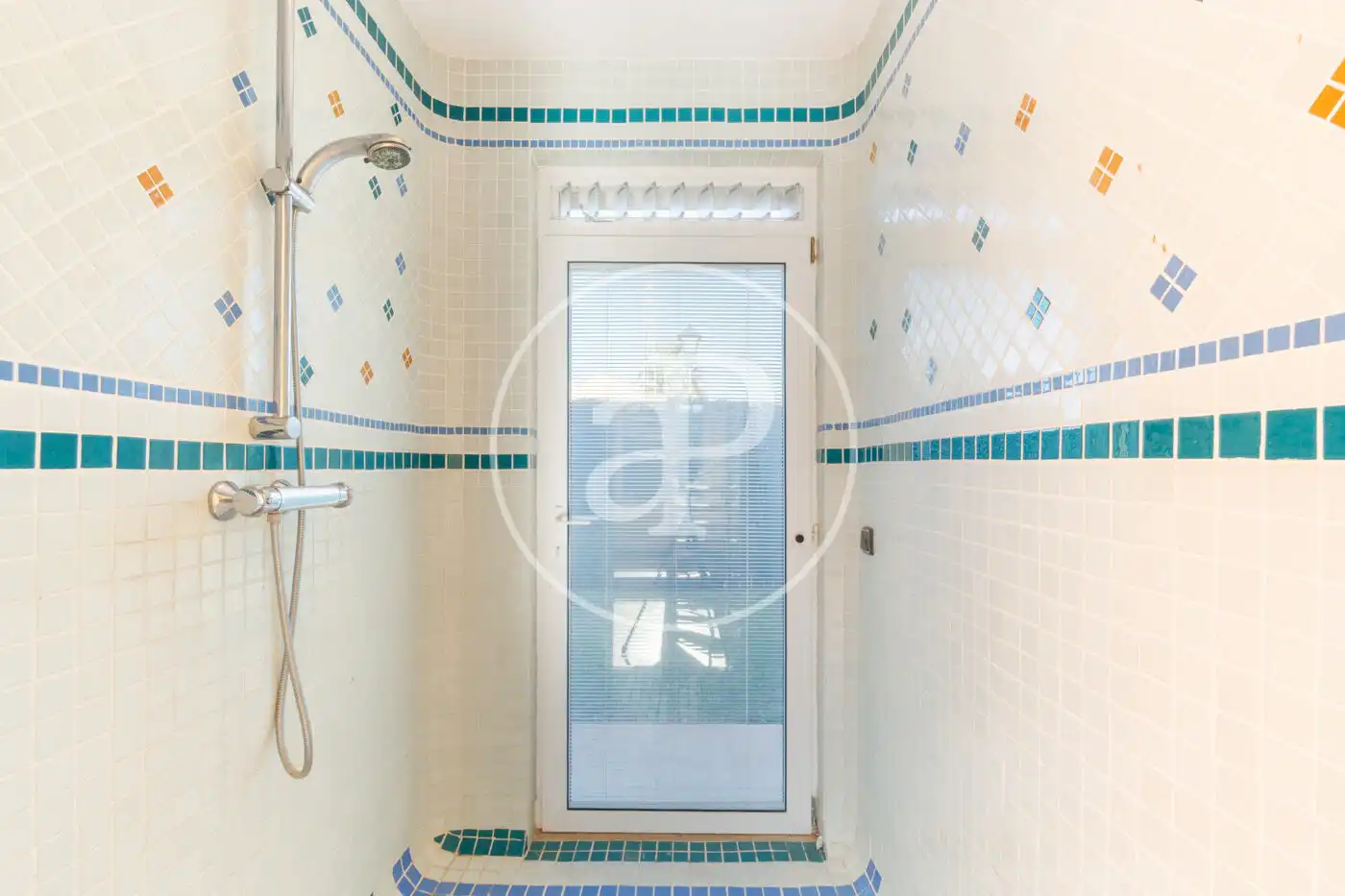 Baño de Casa o chalet en venta en Serra con Aire acondicionado, Calefacción y Jardín privado