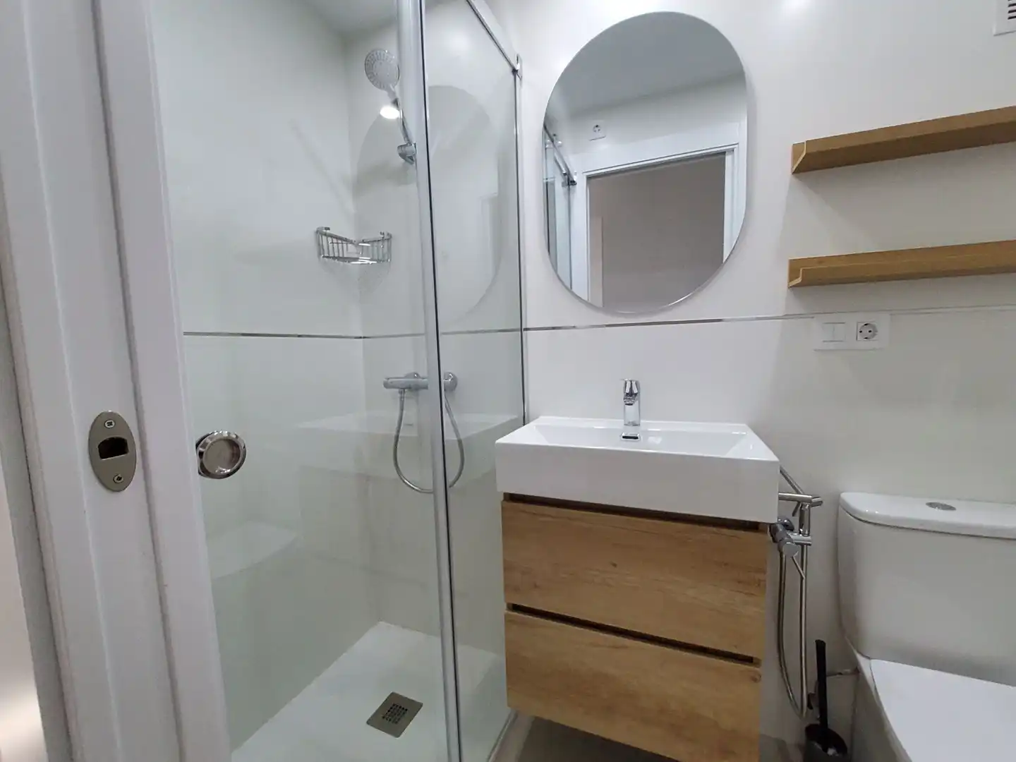 Baño de Piso de alquiler en Córdoba con Aire acondicionado