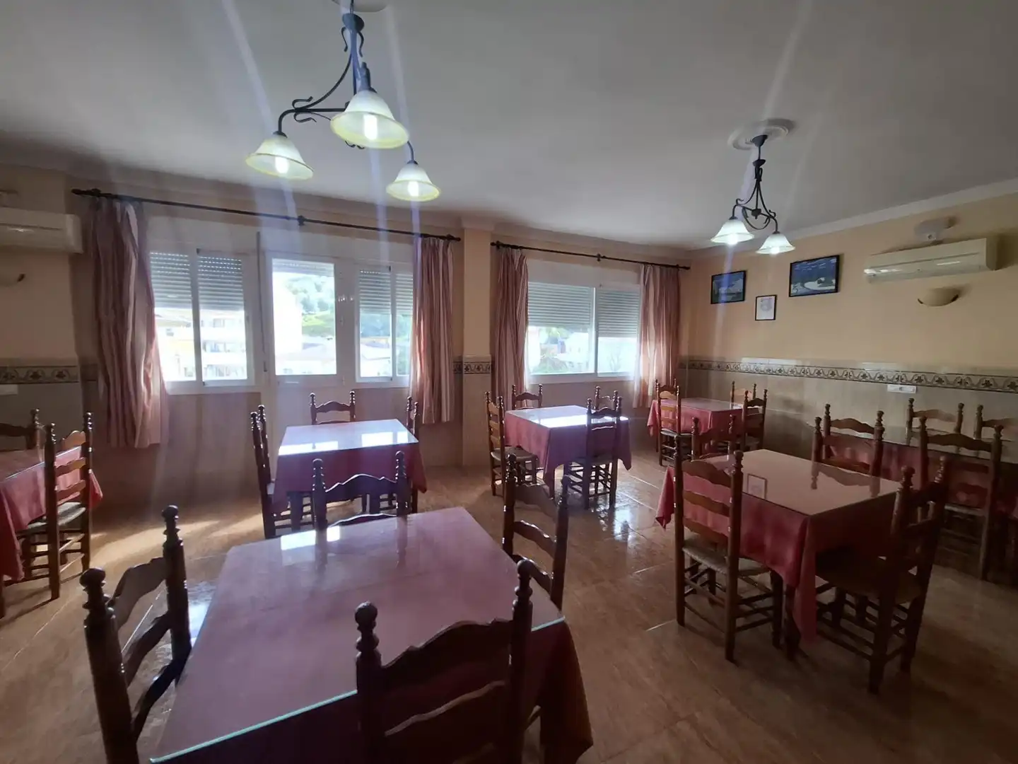 Edificio en venta en Tolox