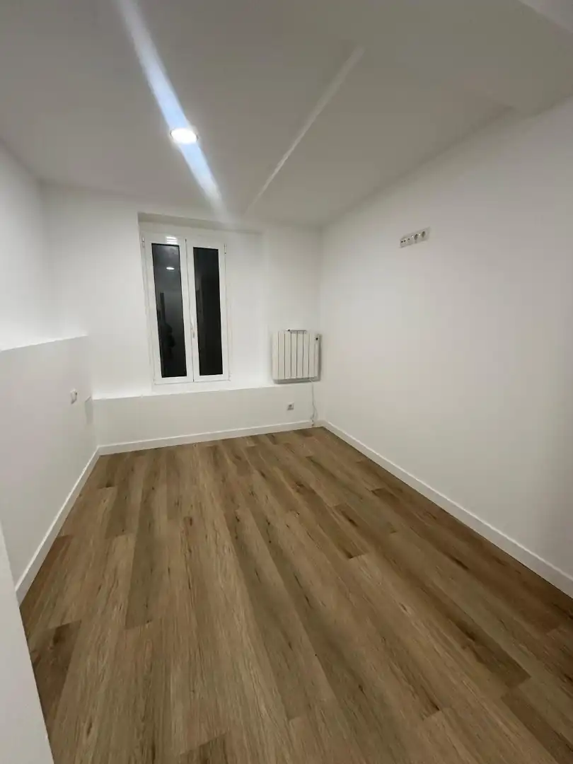 Bedroom of Flat for sale in Bilbao   with Balcony