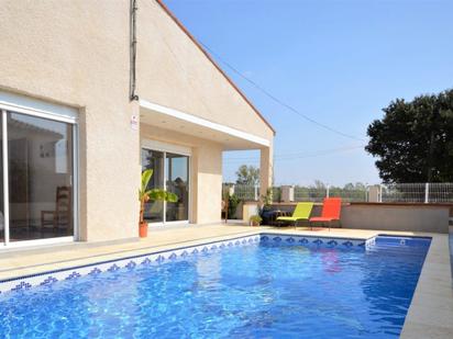 Swimming pool of House or chalet for sale in Sant Miquel de Fluvià  with Air Conditioner and Swimming Pool