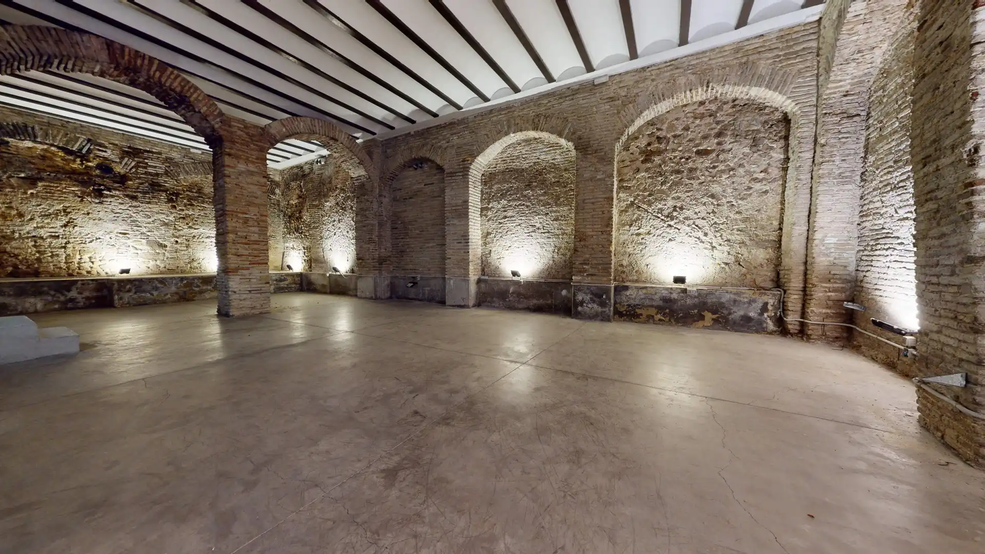 Local comercial en venda a Calle hermanos argensola 2