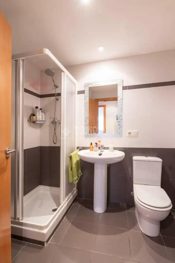 Bathroom of Flat for sale in Valencia