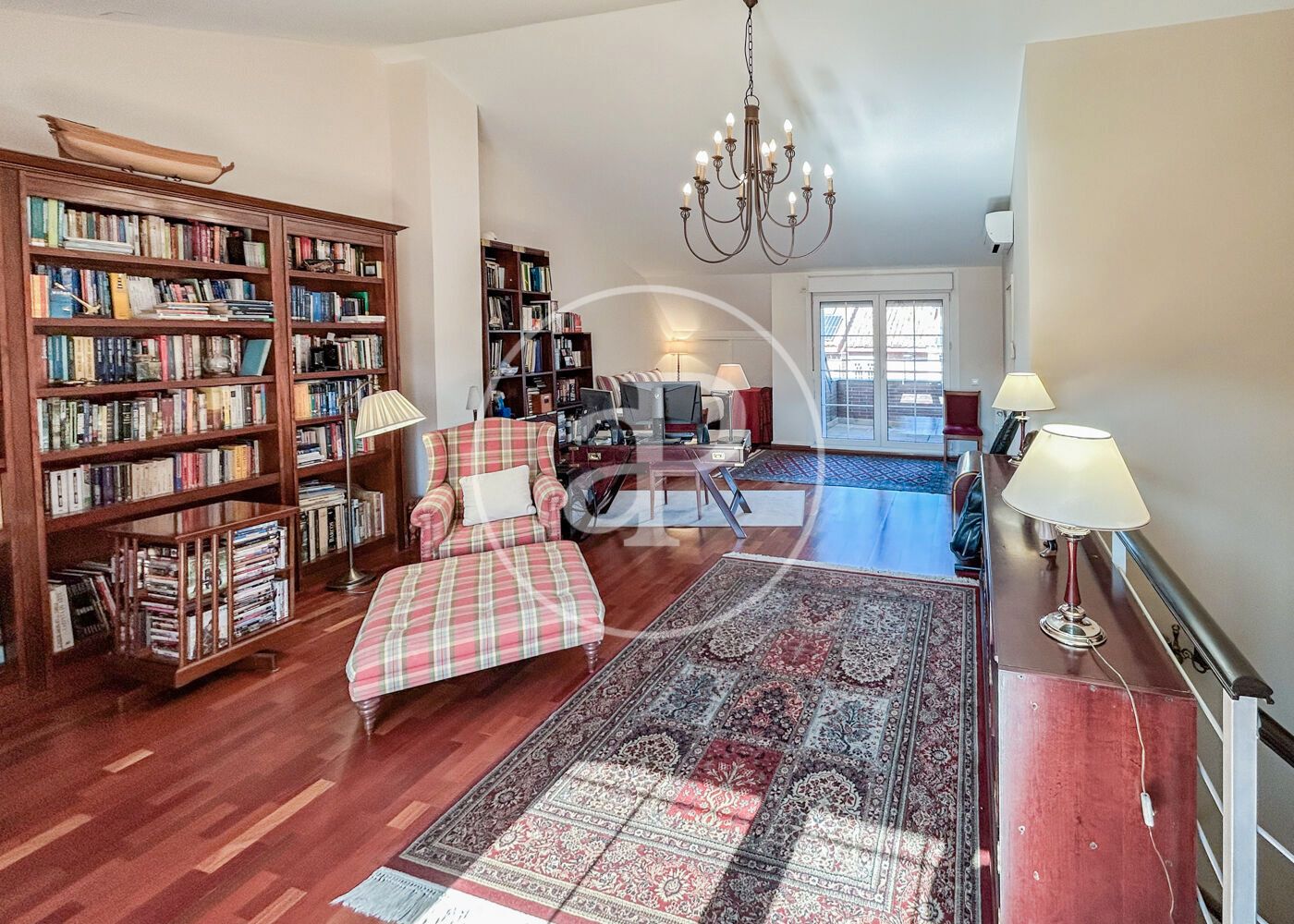 Living room of Single-family semi-detached for sale in  Madrid Capital  with Air Conditioner, Heating and Private garden