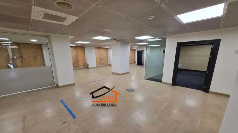 Commercial properties for rent in Leganés  with Air Conditioner, Heating and Alarm