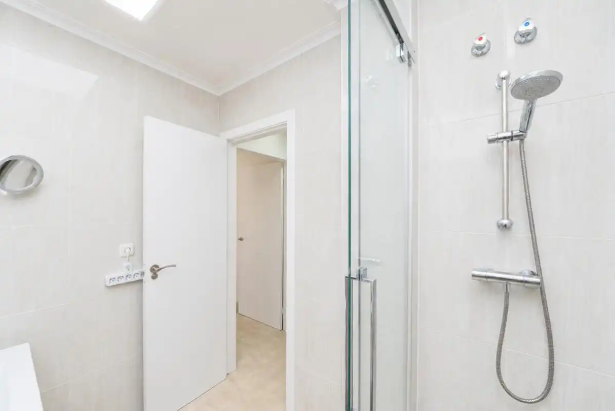 Bajo con terraza en venta en Carrer Bahia, imagen 19