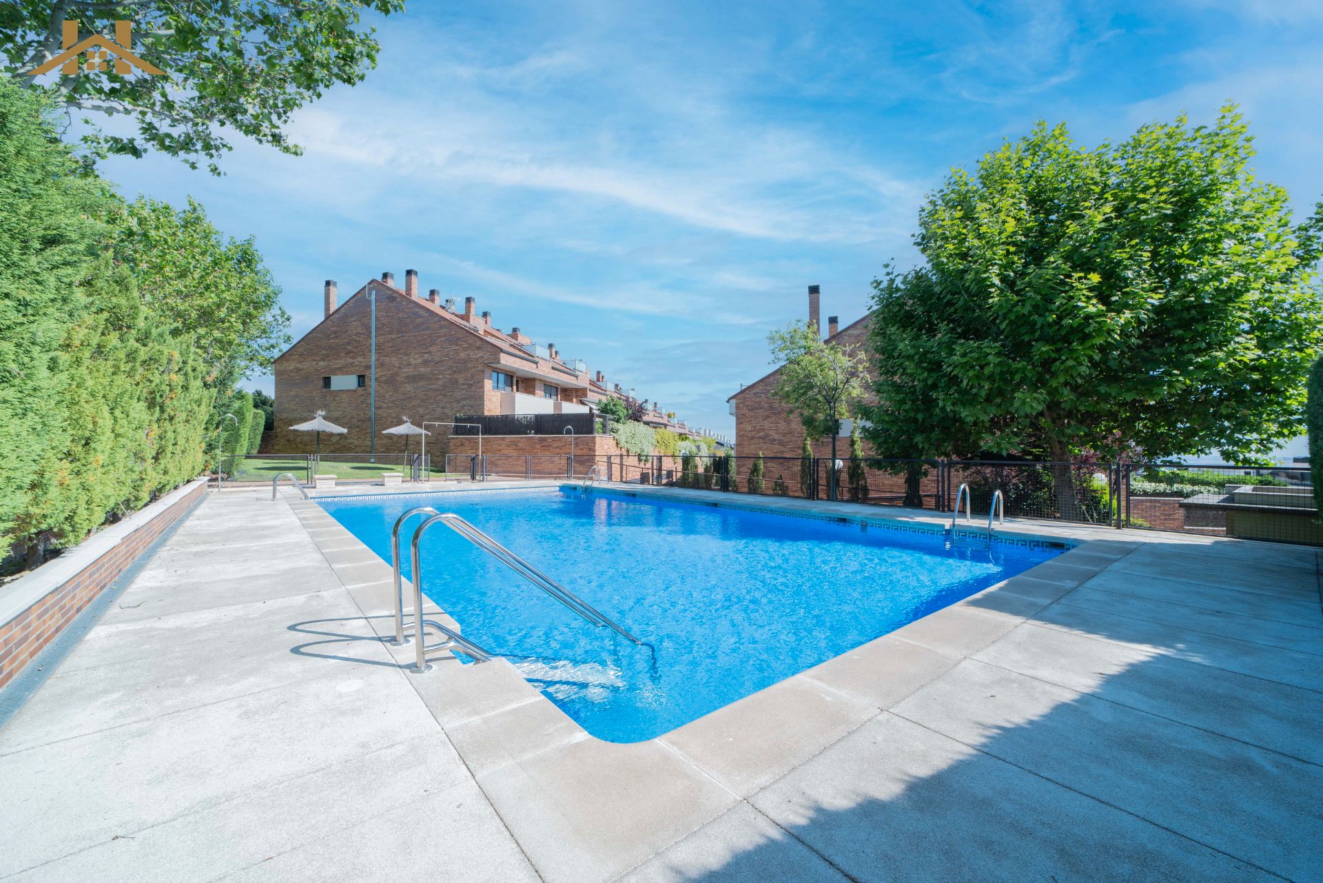Swimming pool of Single-family semi-detached for sale in Torrelodones  with Air Conditioner, Heating and Private garden