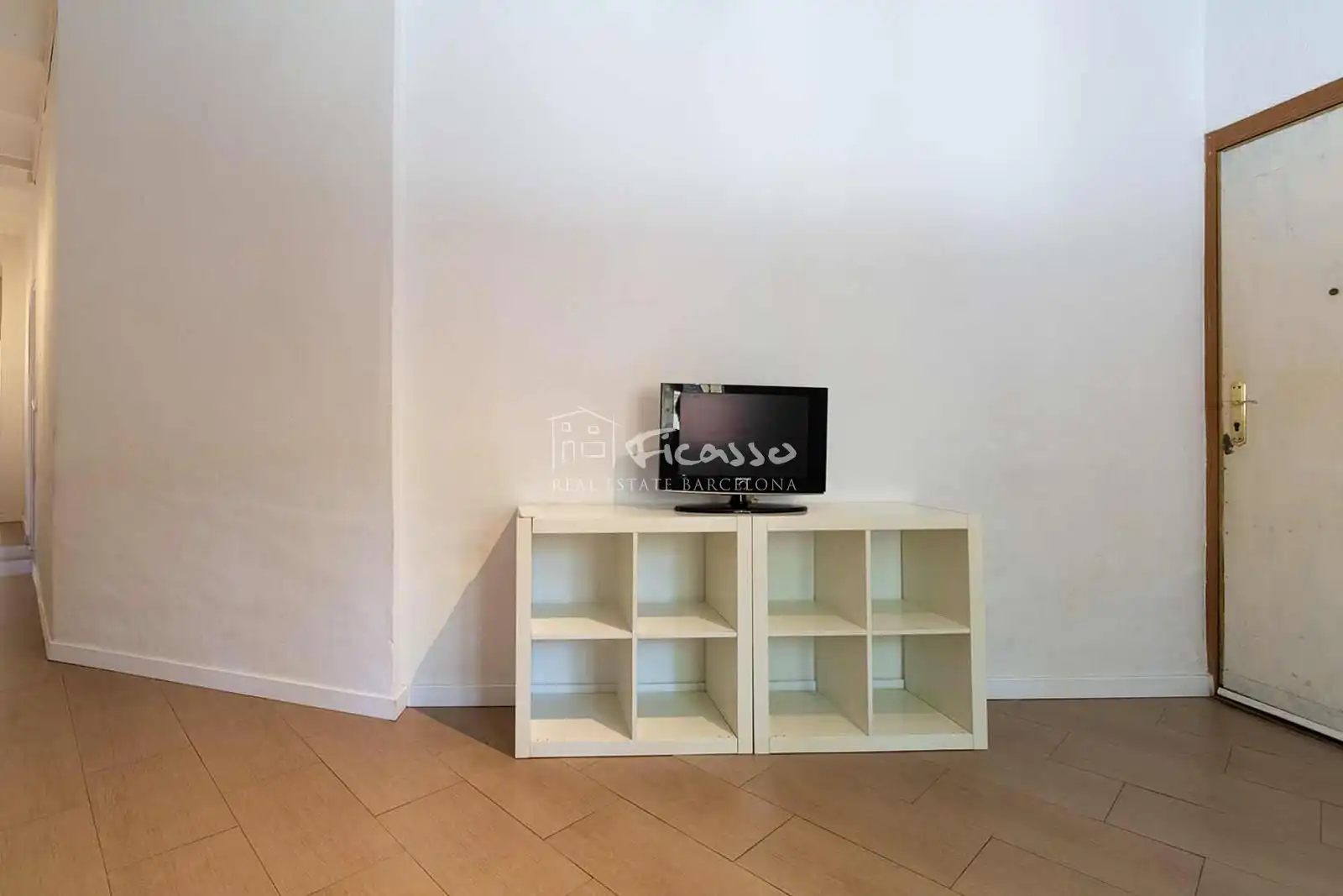 Living room of Flat for sale in Barcelona  with Air Conditioner, Heating and Oven