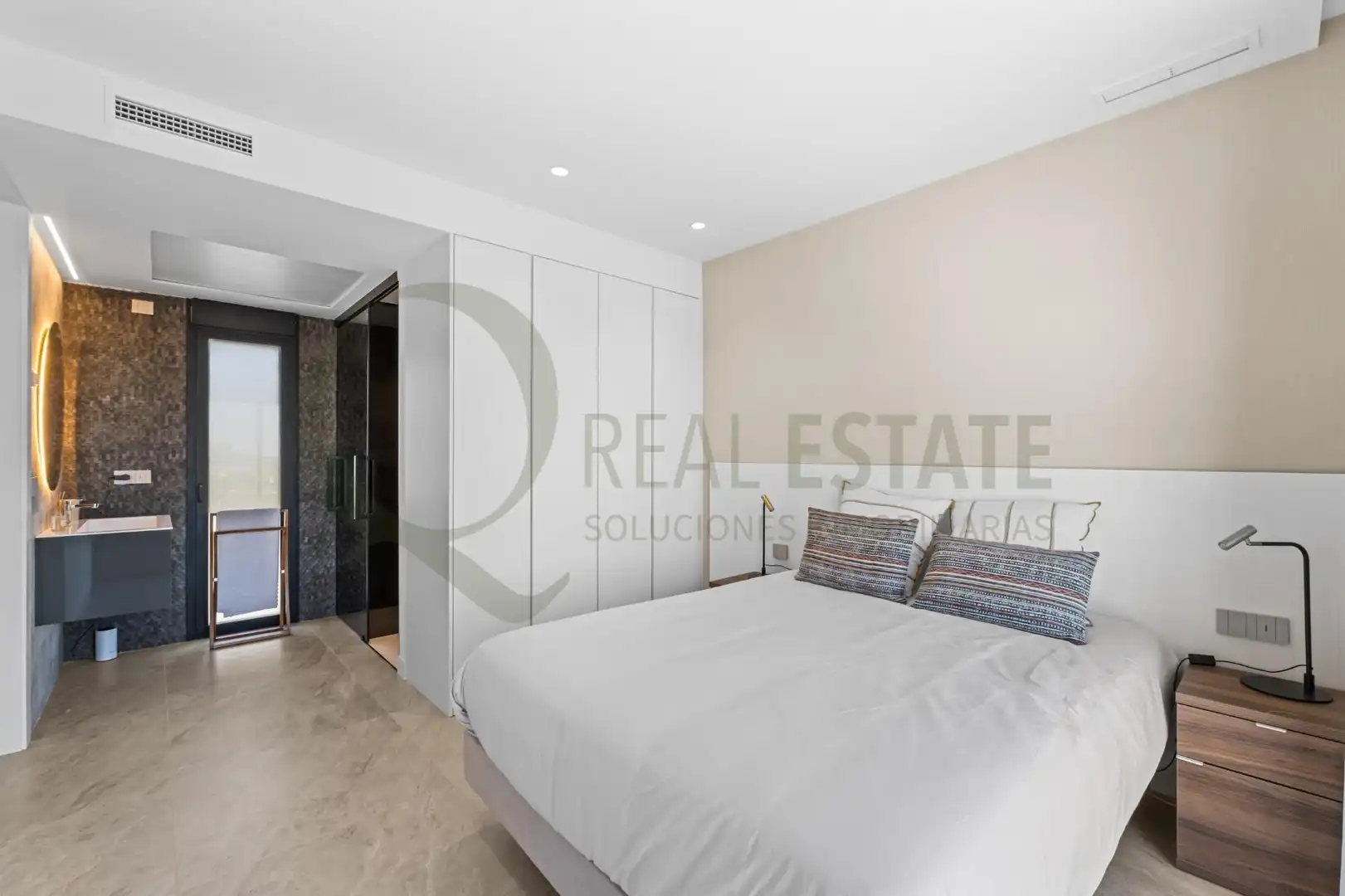 Habitación de Casa o chalet en venta en Benidorm con Aire acondicionado, Calefacción y Jardín privado