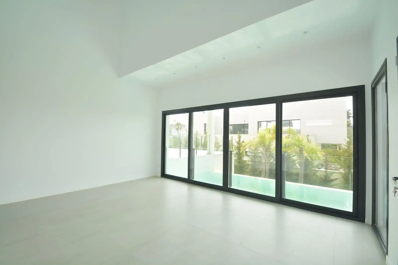 Houses for sale in Marbella  with Air Conditioner, Private garden and Terrace