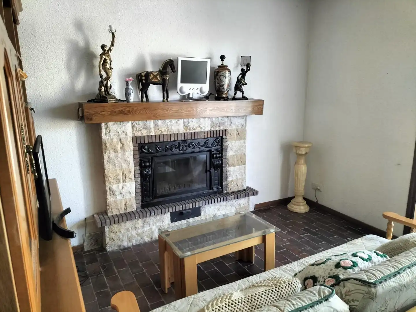 Sala de estar de Finca rústica en venta en Palencia con Calefacción, Jardín privado y Parquet