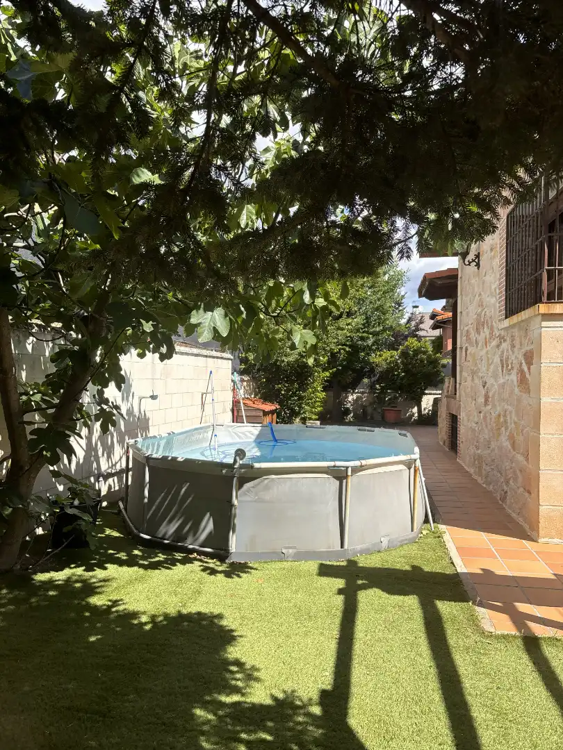 Piscina de Casa o xalet en venda en Guadarrama amb Calefacció, Jardí privat i Parquet