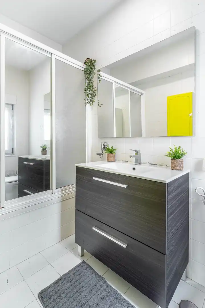 Bathroom of Flat for sale in Cangas del Narcea  with Heating and Furnished