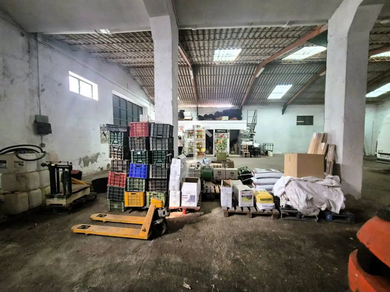 Industrial buildings for sale in Moraleda de Zafayona