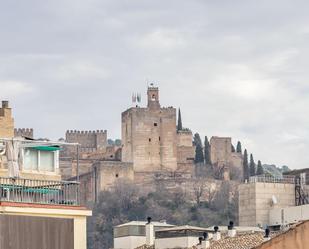 Vista exterior de Dúplex en venda en  Granada Capital amb Balcó