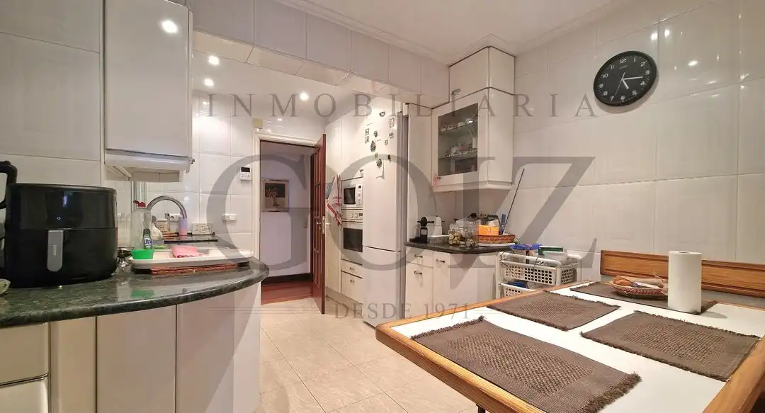 Flat with terrace for sale in Antiguo, imagen 19