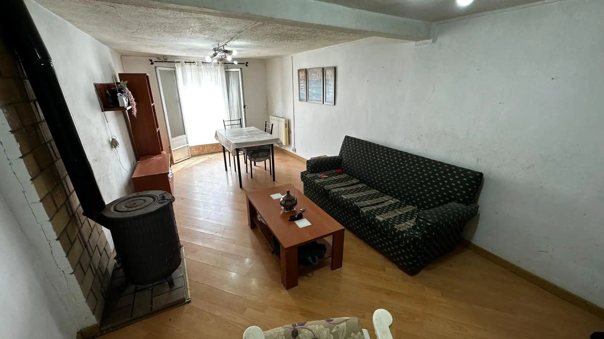 Sala d'estar de Casa o xalet en venda en Chillarón de Cuenca amb Calefacció