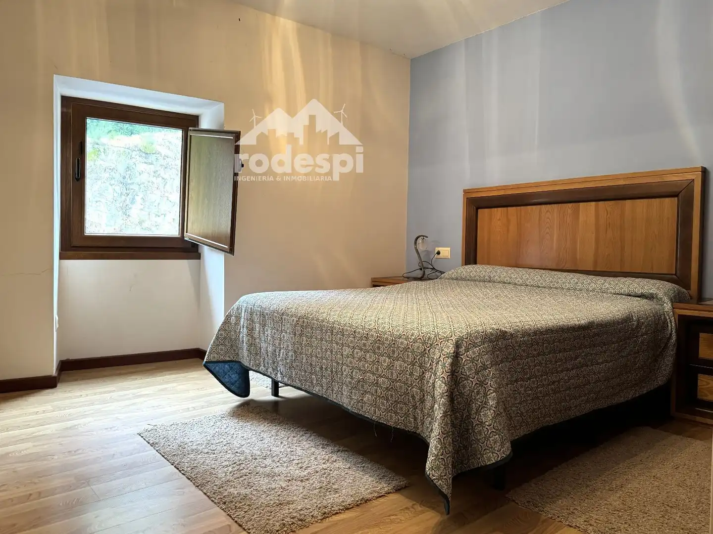 Schlafzimmer von Einfamilien-Reihenhaus zum Verkauf in Arbo mit Heizung, Abstellraum und Möbliert