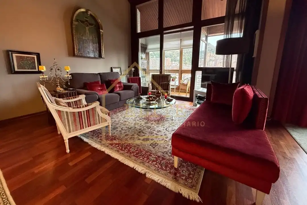 Sala d'estar de Pis en venda en Bilbao  amb Calefacció, Terrassa i Traster