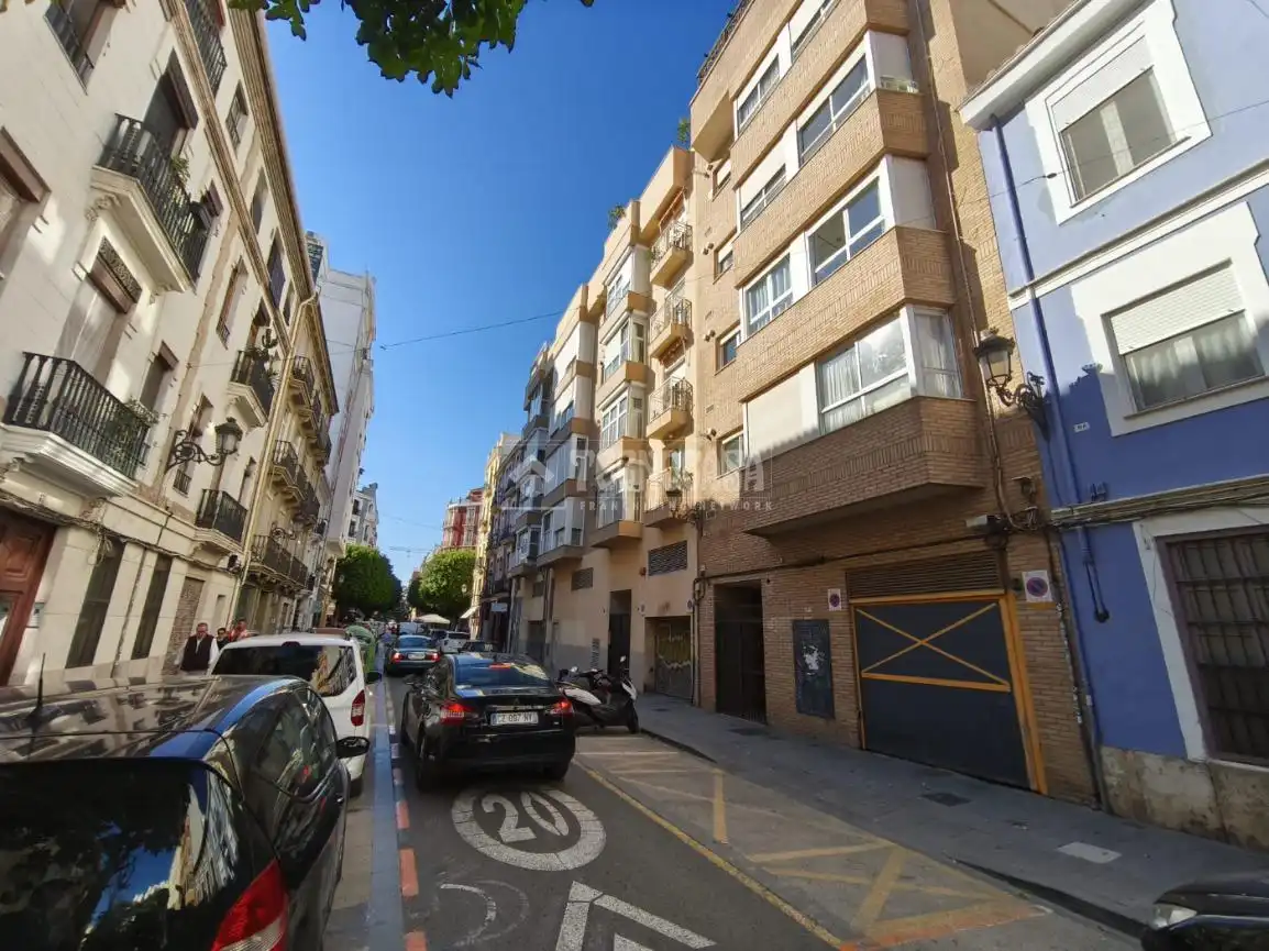 Individual en venta en L'Eixample, imagen 3