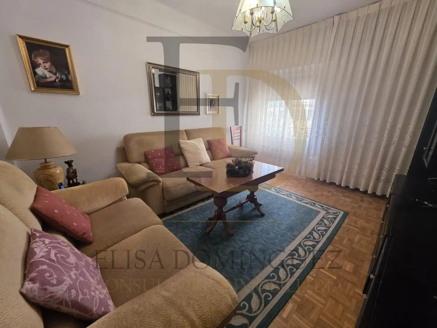 Sala de estar de Piso en venta en Salamanca con Calefacción, Parquet y Amueblado
