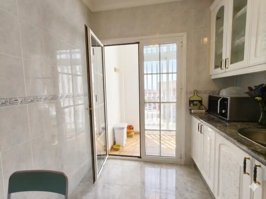 Cocina de Piso en venta en Ingenio con Amueblado