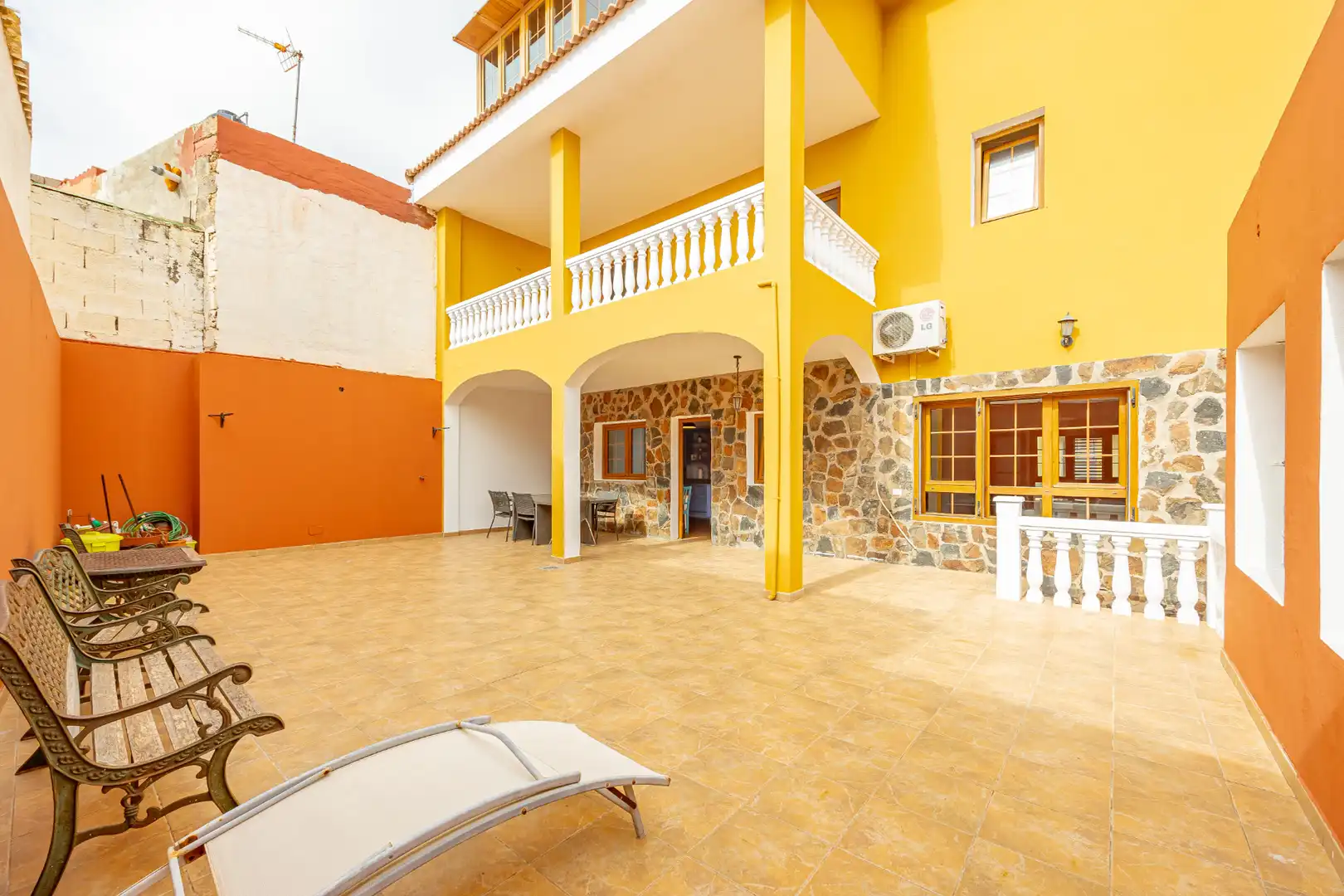 Vista exterior de Casa adosada en venta en Ingenio con Terraza, Trastero y Balcón