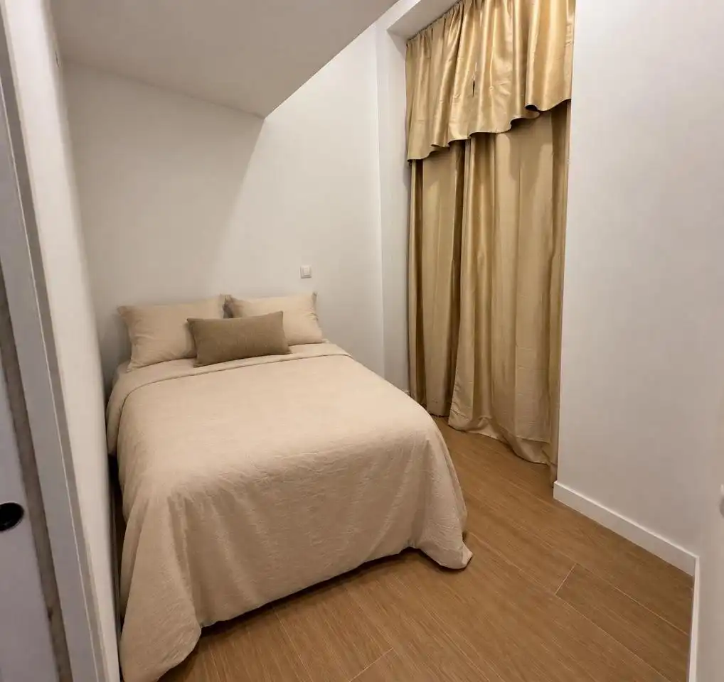 Dormitori de Planta baixa de lloguer en Moncloa - Aravaca