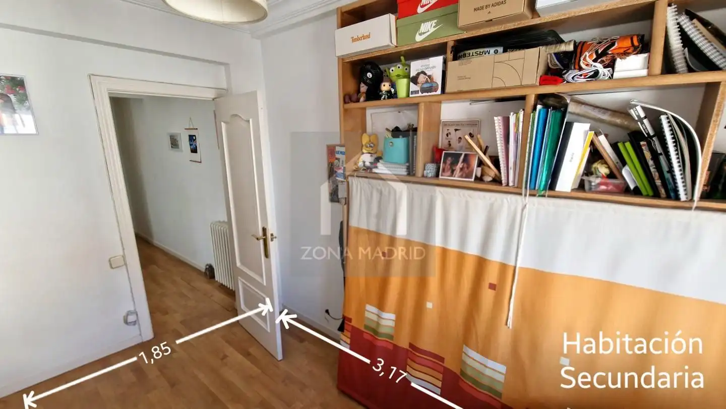 Flat for sale in Madrid  with Furnished