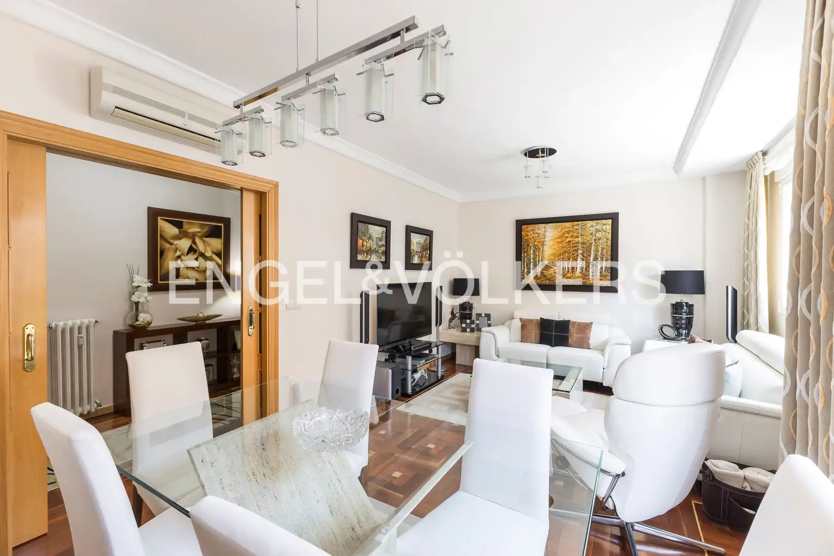 Dining room of Flat for sale in Madrid  with Air Conditioner, Heating and Parquet flooring