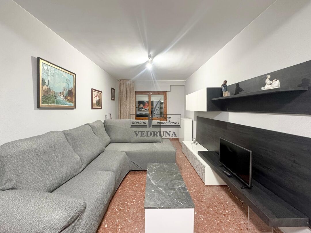 Sala d'estar de Pis de lloguer en  Zaragoza Capital amb Calefacció, Traster i Forn