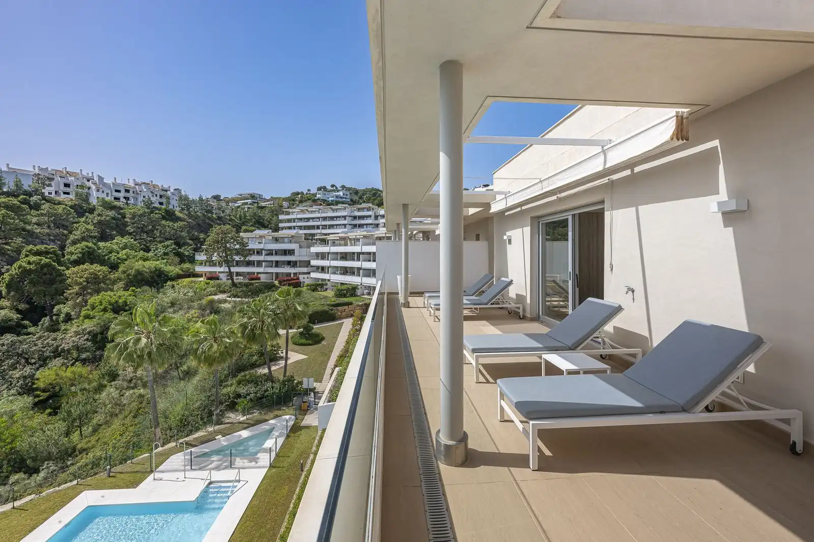 Terraza de Dúplex en venta en Benahavís con Aire acondicionado, Terraza y Trastero